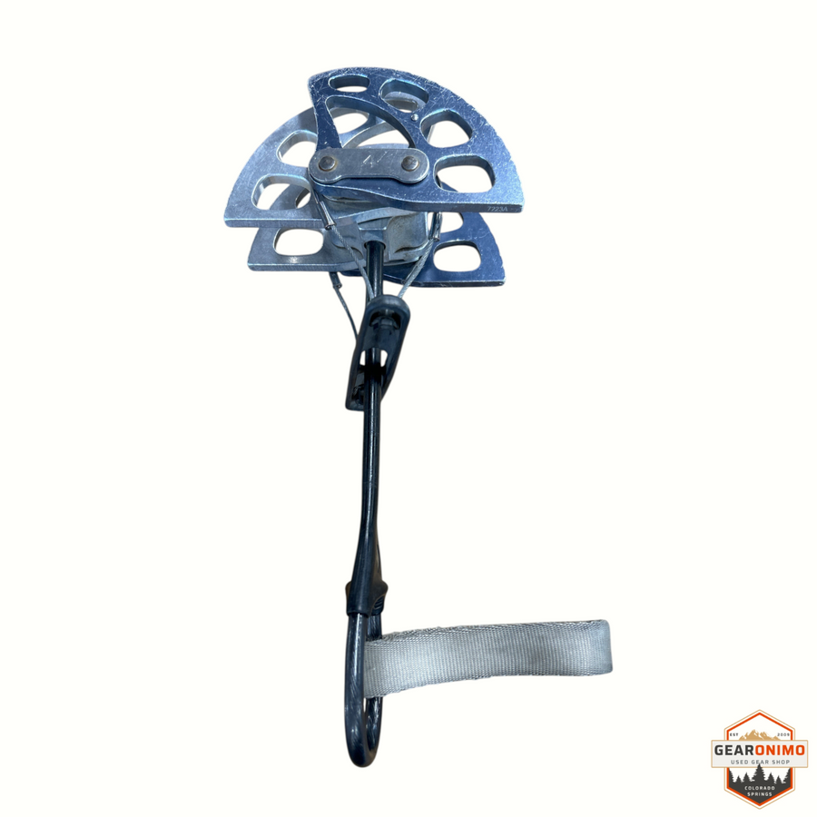 Gearonimo Sports used Black Diamond C4 Cam size 4 with silver metal lobes and black stem for trad climbing protection