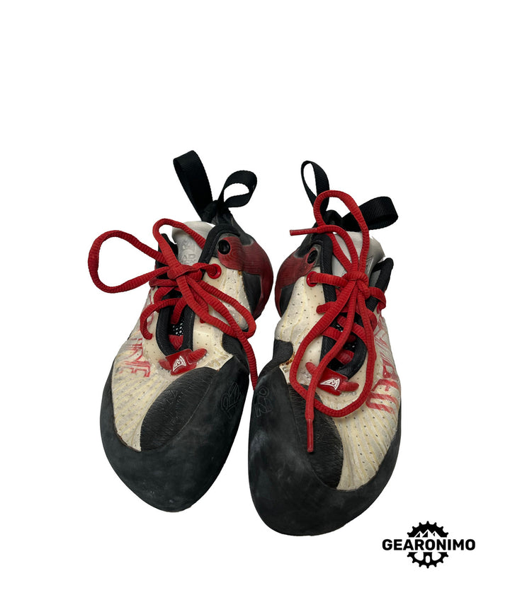 Mad Rock Redline Climbing Shoe - Size 4 - image 1