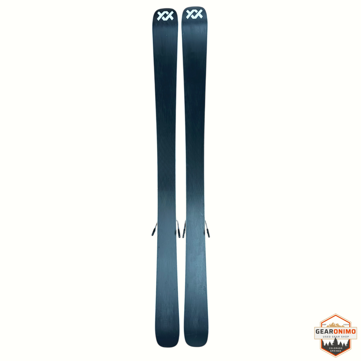 Gearonimo Sports Völkl Mantra 88 skis in black with Salomon M 11 bindings, shown from a top-down view.