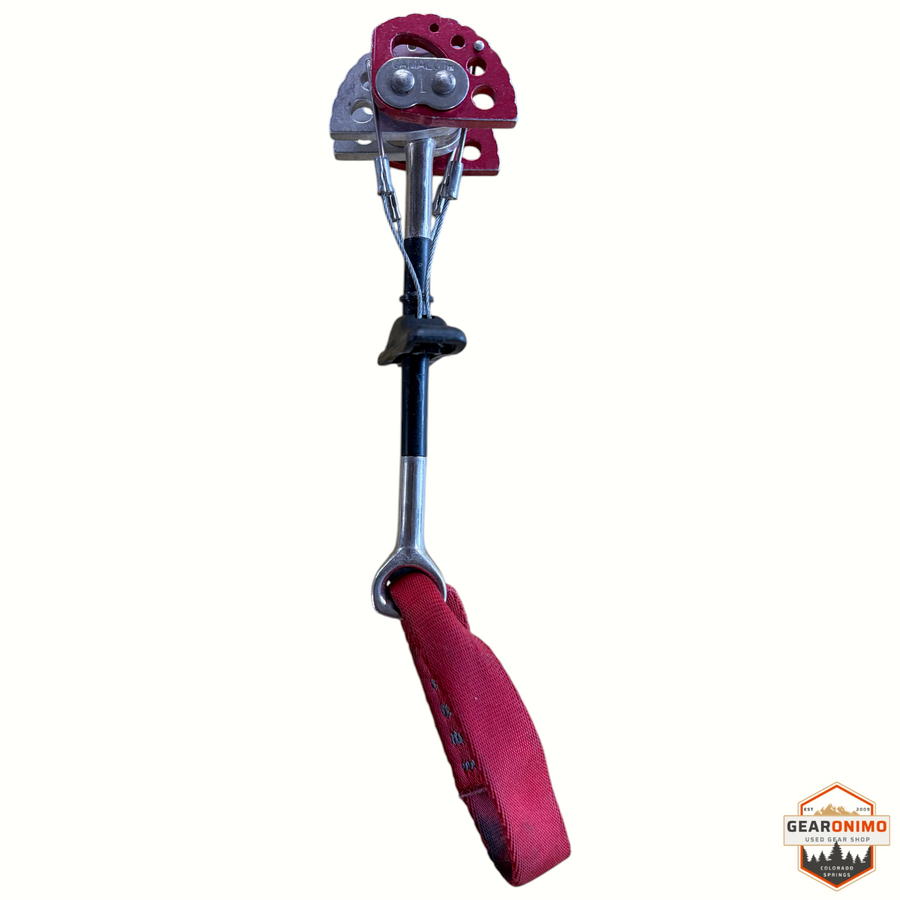 Gearonimo Sports Black Diamond Camalot C4 size 1 climbing cam with red lobes and nylon sling