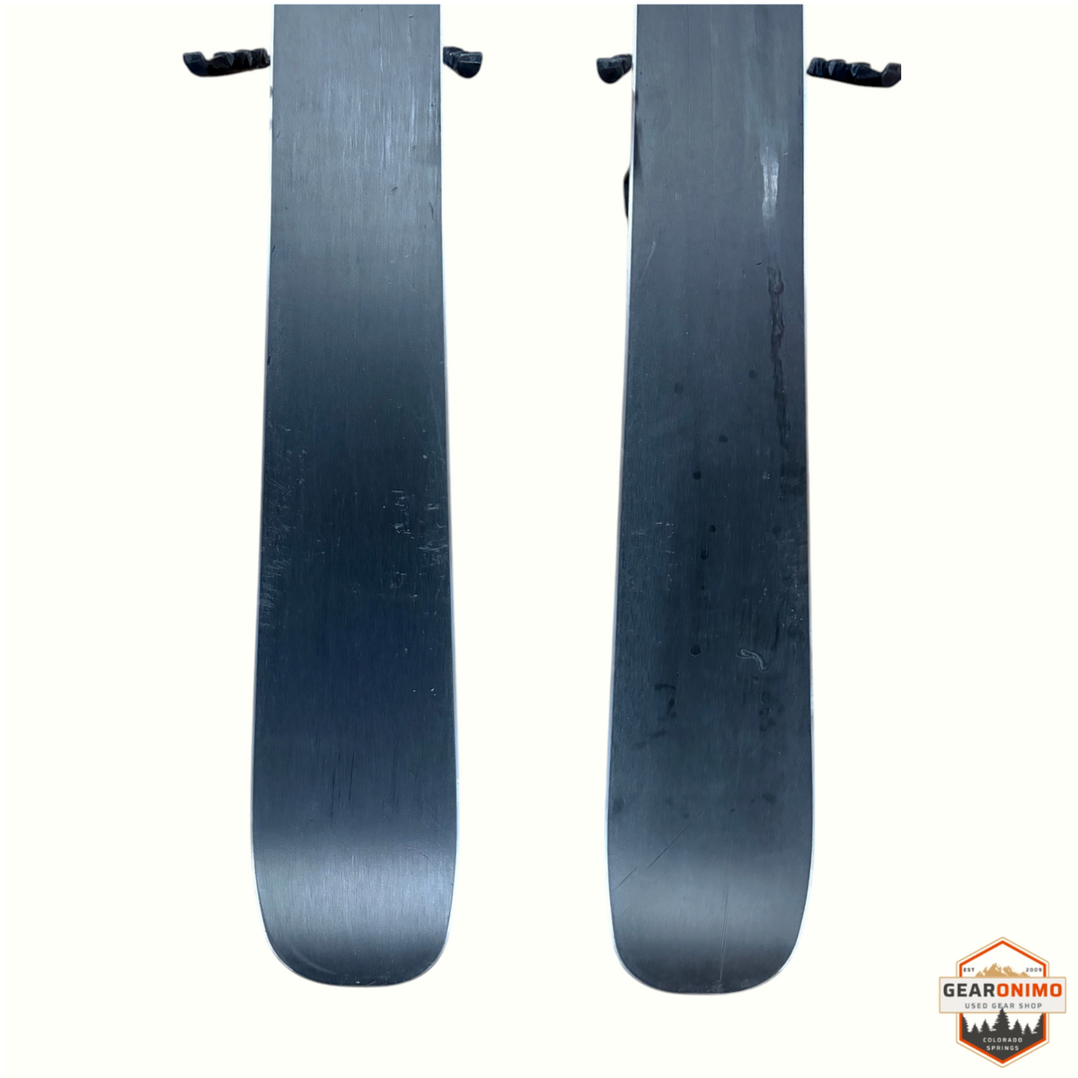 Gearonimo Sports Völkl Secret 92 skis with black bases and Tyrolia Sp 10 bindings, size 149cm.