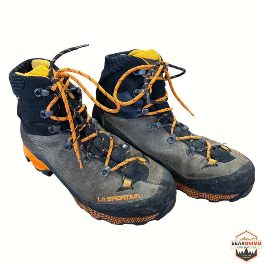 Gearonimo Sports La Sportiva Aequilbrium Trem GTX hiking boots in grey and black with orange laces