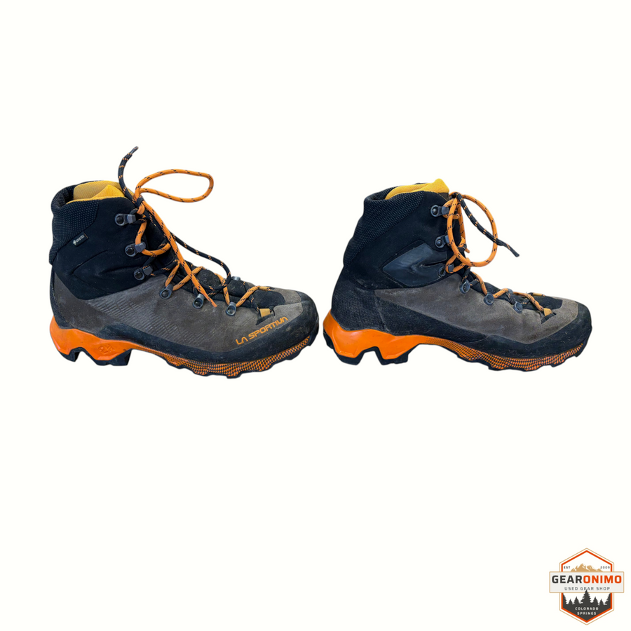 Gearonimo Sports La Sportiva Aequilbrium Trem GTX hiking boots in grey and black with orange accents and laces