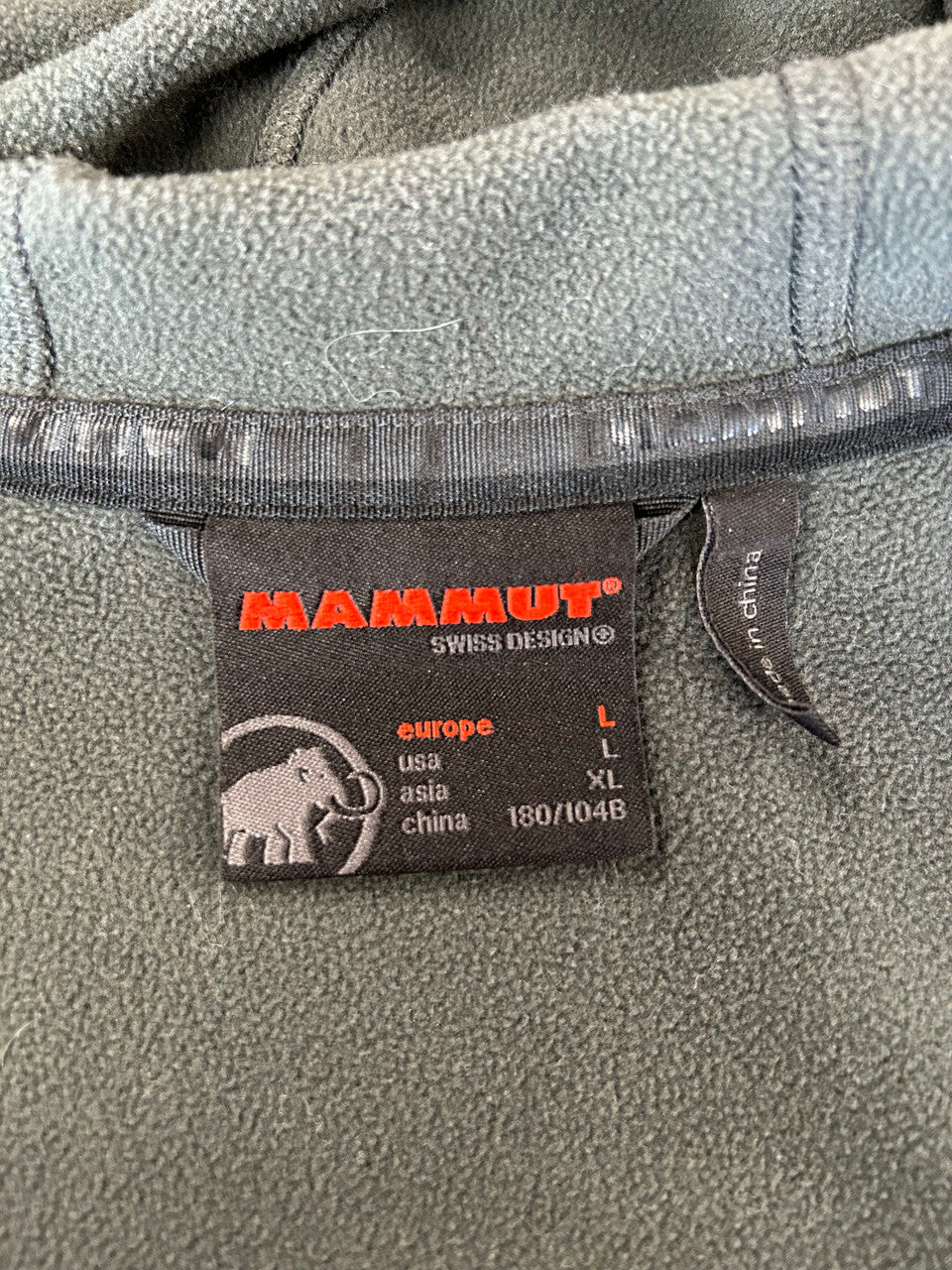Mammut Zip up fleece - Mens Large - image 2