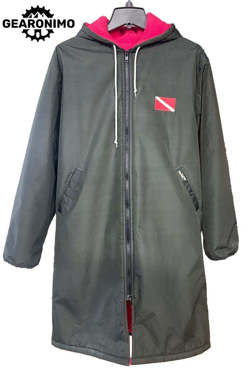 TruWest ST1 – Dive Flag Embroidered Poncho (Medium) - image 1