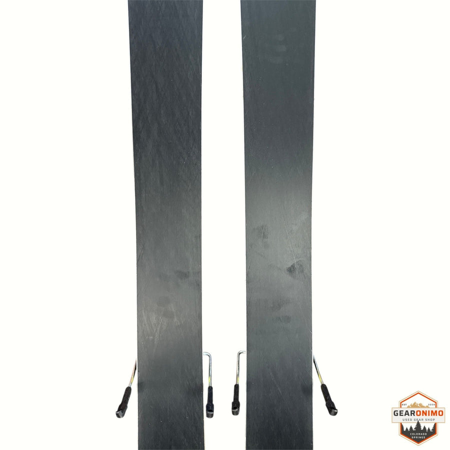 Gearonimo Sports Rossignol Sender Soul 102 skis showing the black bases of the 172 cm pair
