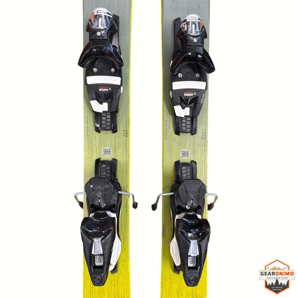 Gearonimo Sports Rossignol Sender Soul 102 skis in 172 cm length with black Look bindings on a textured floor
