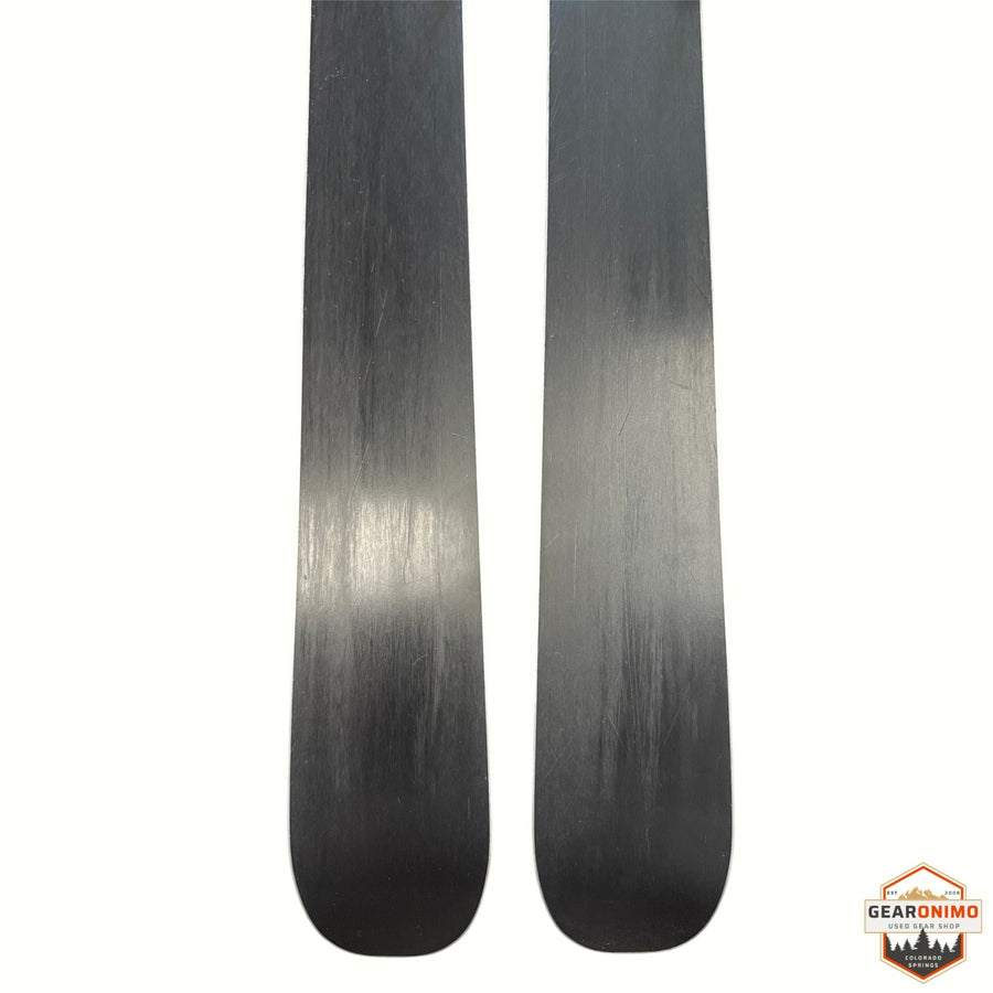 Gearonimo Sports Volkl Mantra 88 skis showing the black bases of the 177 cm pair